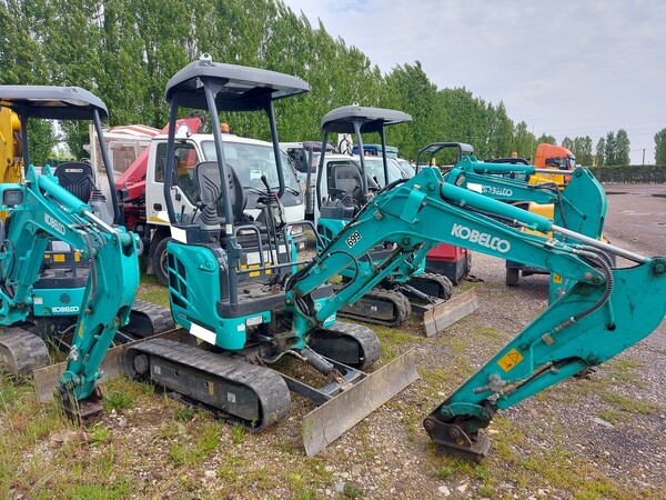 55#7778 Miniescavatore Kobelco SK17SR-3E in vendita - foto 3