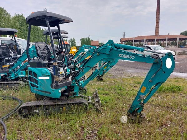 57#7778 Miniescavatore Kobelco SK17SR-3E in vendita - foto 4