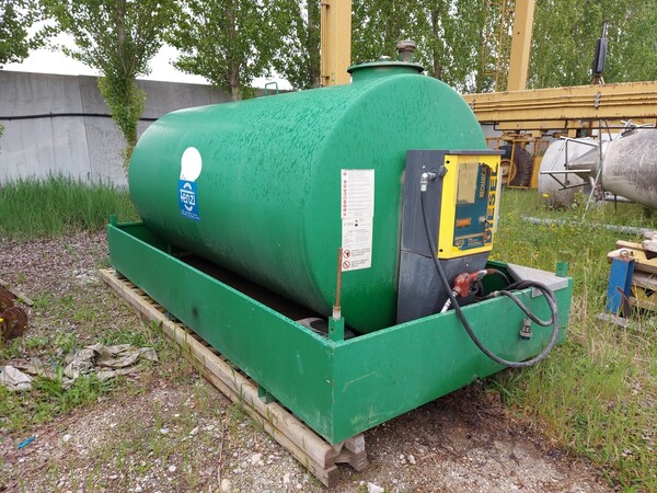 64#7778 Serbatoi per il gasolio Emiliana Serbatoi e Fenzi in vendita - foto 12