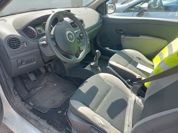 2#7780 Autocarro Renault Clio in vendita - foto 8