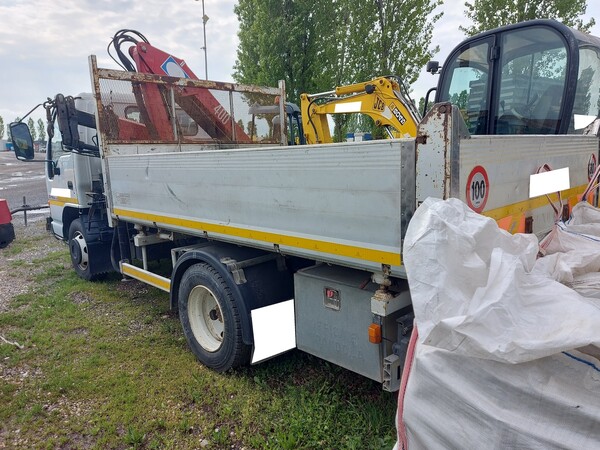 23#7780 Autocarro Isuzu in vendita - foto 3