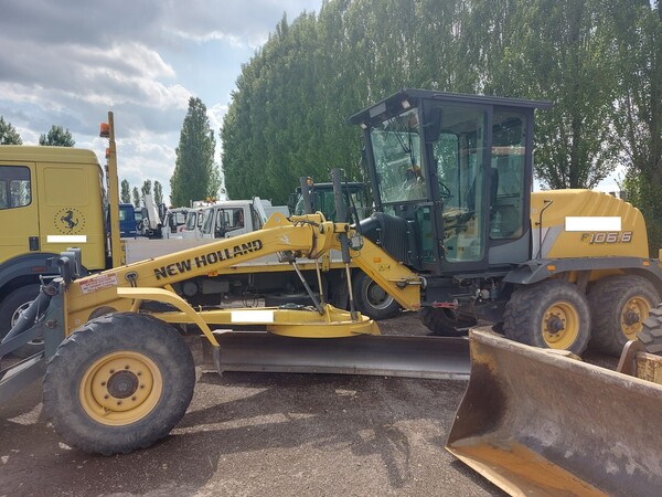 49#7780 Grader New Holland F106.6 in vendita - foto 1