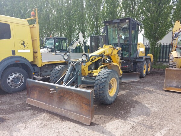 49#7780 Grader New Holland F106.6 in vendita - foto 5