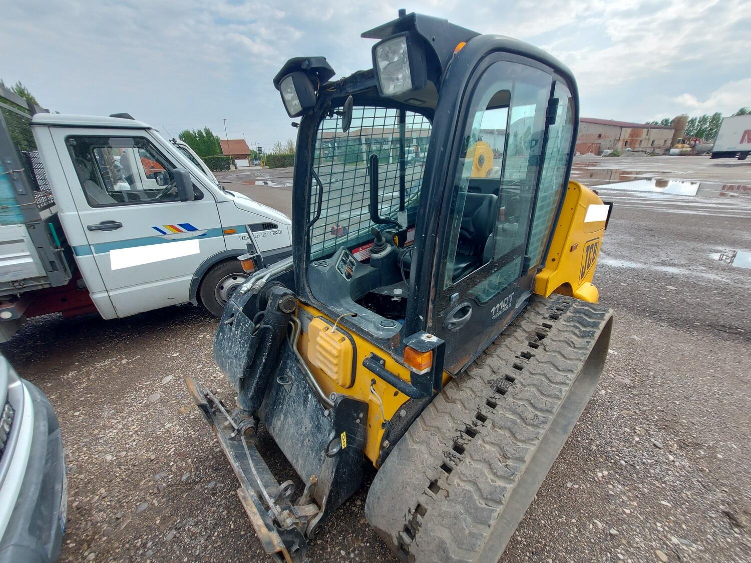 Lot Jcb 1100T skid steer