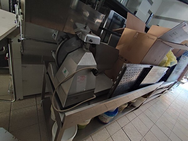 1#7787 Attrezzatura e arredamento laboratorio gastronomico e pizzeria in vendita - foto 32