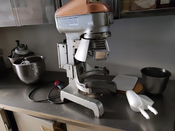 1#7787 Attrezzatura e arredamento laboratorio gastronomico e pizzeria in vendita - foto 42