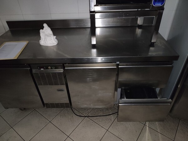 3#7787 Arredamento e attrezzatura da bar in vendita - foto 29