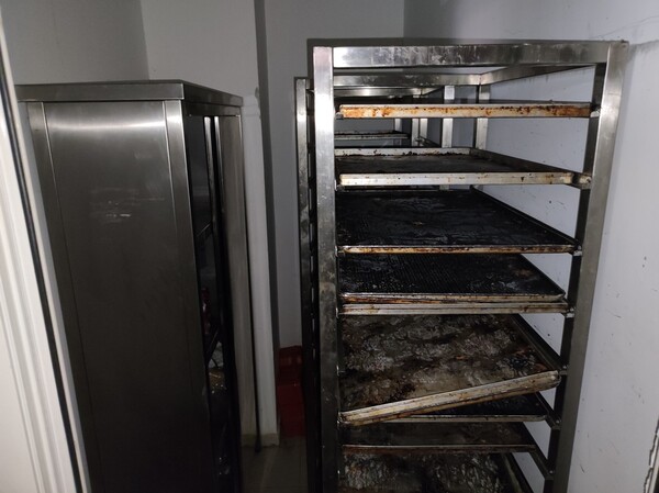 3#7787 Arredamento e attrezzatura da bar in vendita - foto 32