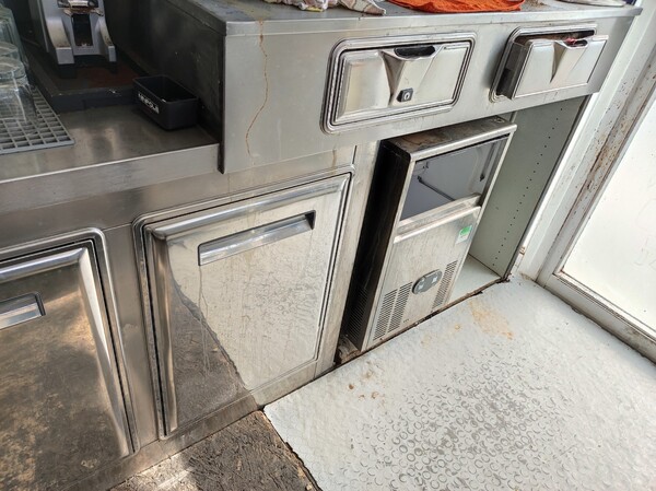 4#7788 Attrezzatura e arredamento da bar in vendita - foto 9