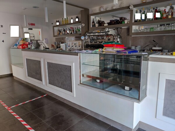 5#7789 Attrezzatura e arredamento da bar in vendita - foto 1