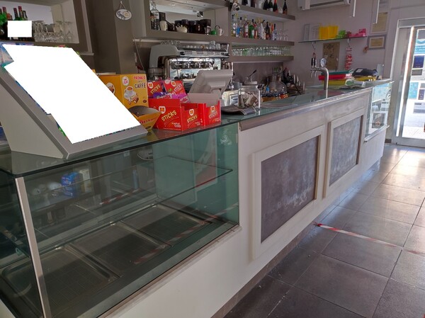 5#7789 Attrezzatura e arredamento da bar in vendita - foto 5