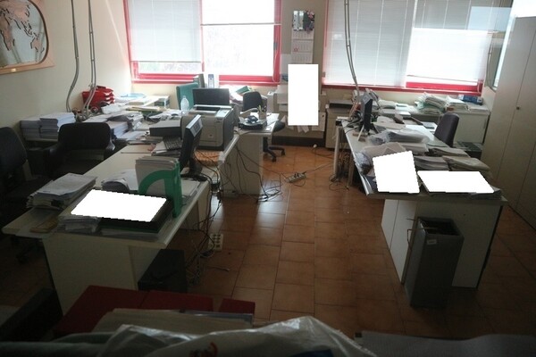 1#7799 Arredi ed attrezzature ufficio in vendita - foto 6