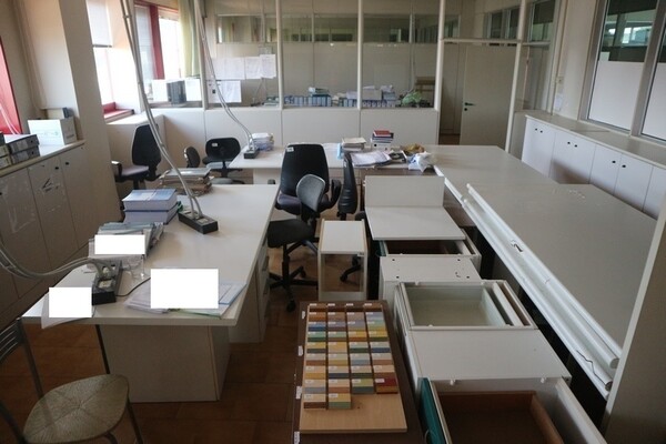 4#7799 Arredi ed attrezzature ufficio in vendita - foto 1
