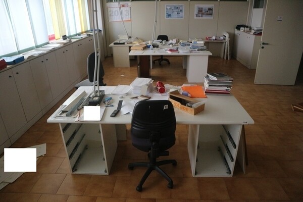 5#7799 Arredi ed attrezzature ufficio in vendita - foto 1