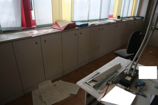 5#7799 Arredi ed attrezzature ufficio in vendita - foto 9