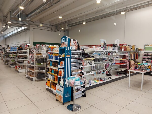 1#7805 Cessione di azienda dedita al commercio di articoli casalinghi e detersivi in vendita - foto 1
