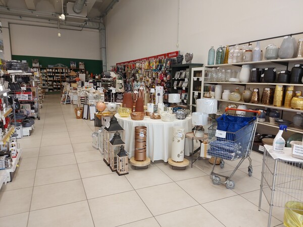 1#7805 Cessione di azienda dedita al commercio di articoli casalinghi e detersivi in vendita - foto 4