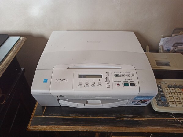 1#7809 Arredamento e complementi d'ufficio in vendita - foto 8