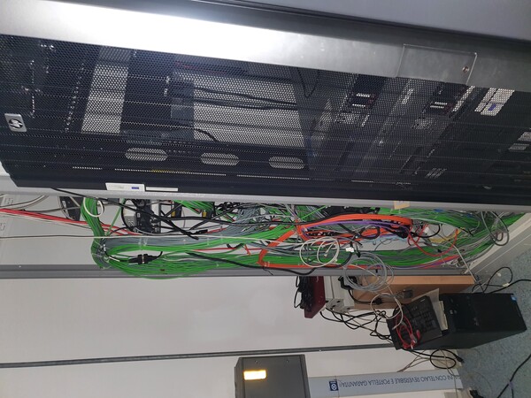 7#7810 Attrezzature elettroniche in vendita - foto 60