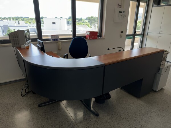 16#7821 Arredamento per ufficio in vendita - foto 1