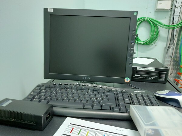 1#7826 Arredi e macchine elettroniche da ufficio in vendita - foto 21