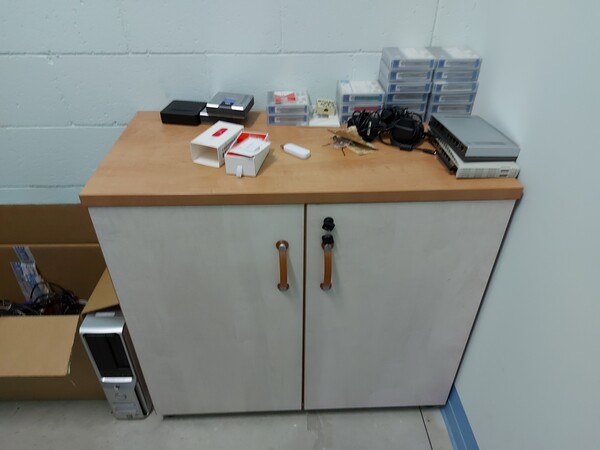 1#7826 Arredi e macchine elettroniche da ufficio in vendita - foto 24