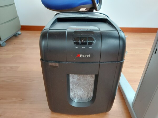 1#7826 Arredi e macchine elettroniche da ufficio in vendita - foto 50