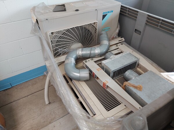 3#7826 Attrezzatura da officina e scaffalatura in vendita - foto 60