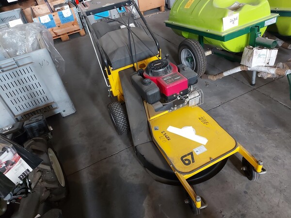 120#7834 Rasaerba professionale 67 Hp in vendita - foto 3