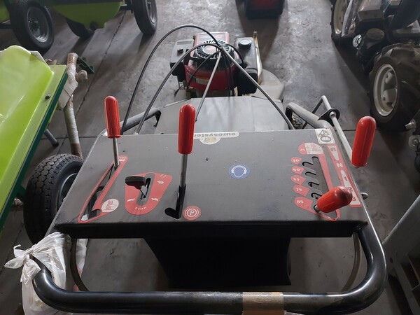 120#7834 Rasaerba professionale 67 Hp in vendita - foto 8