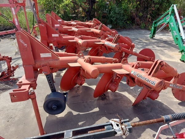 27#7834 Aratro Gherardi in vendita - foto 1