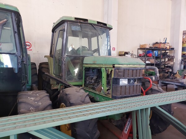 60#7834 Trattore John Deere 6100DT in vendita - foto 3