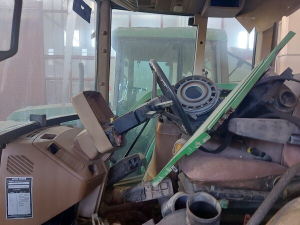60#7834 Trattore John Deere 6100DT in vendita - foto 9
