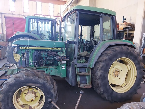 61#7834 Trattore John Deere 6400 DT in vendita - foto 9
