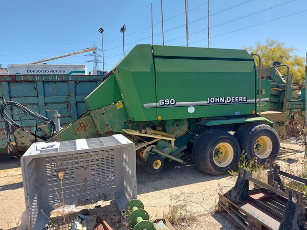 65#7834 Pressa John Deere 690 in vendita - foto 4