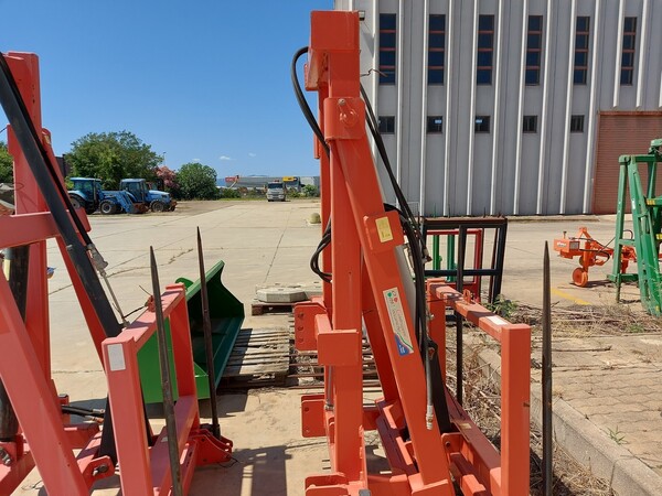 69#7834 Caricatore posteriore idraulico KPH10-FR in vendita - foto 3