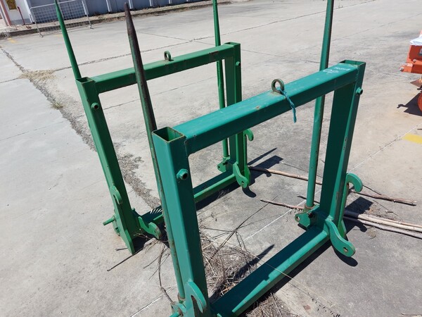 70#7834 Benna e forca rotoballe Angeloni in vendita - foto 9