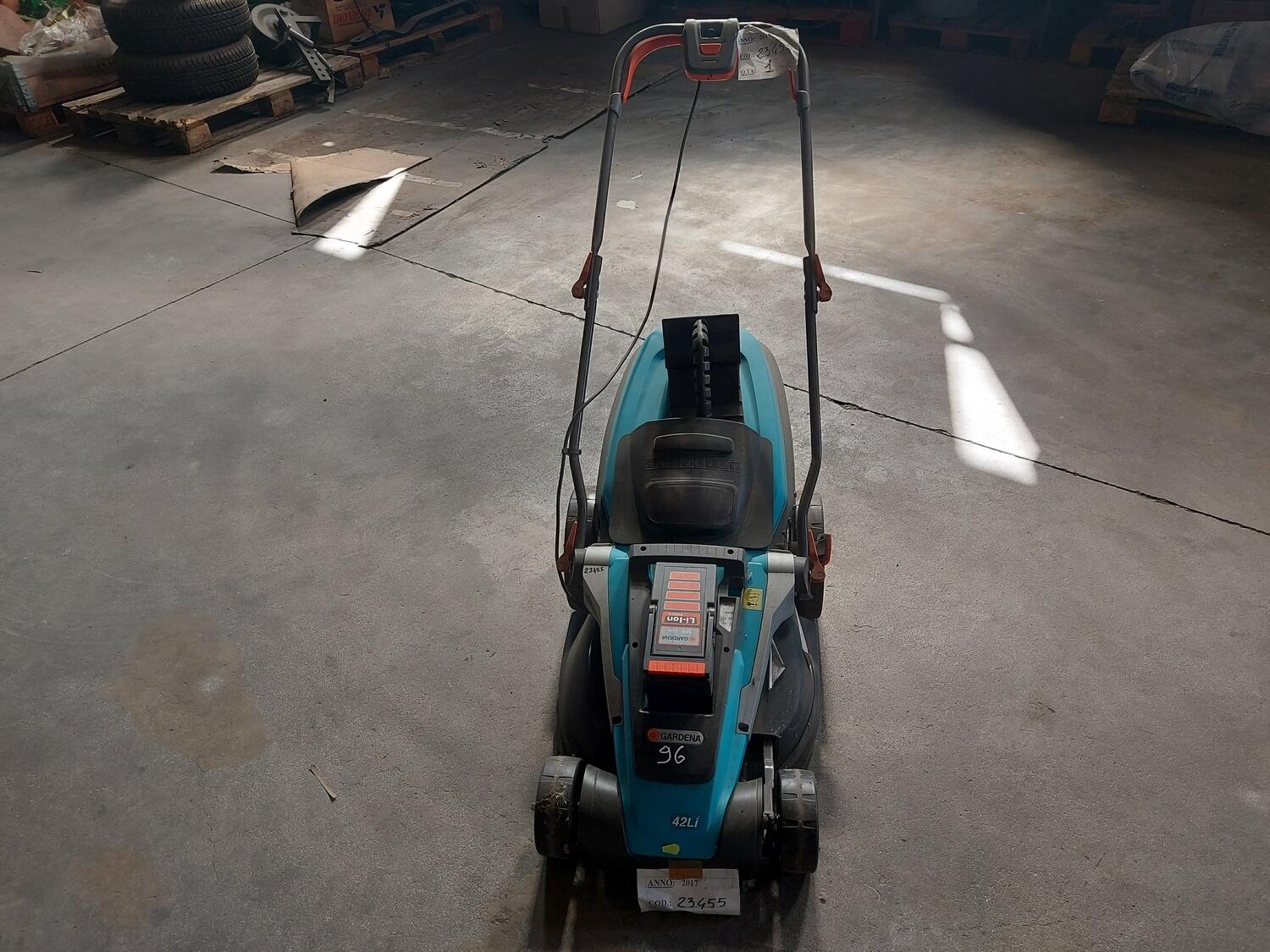 Lot Gardena lawnmower