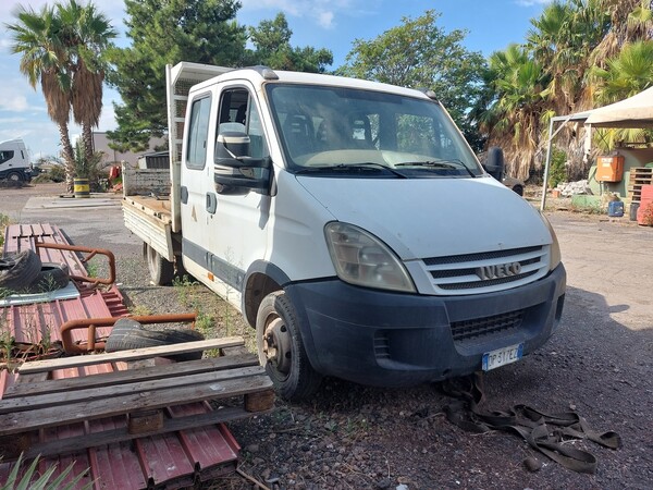 15#7849 Autocarro Iveco Daily 35C12 in vendita - foto 2