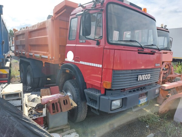 Autocarri in vendita