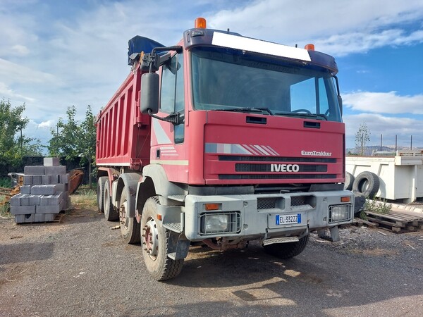 Autocarri in vendita