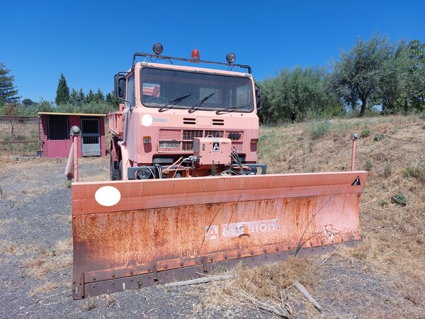 20#7849 Autocarro spazzaneve Iveco 80.14 in vendita - foto 1