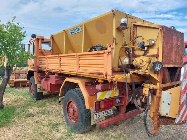 24#7849 Autocarro spazzaneve Iveco 80.17 in vendita - foto 6
