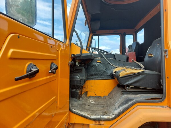 24#7849 Autocarro spazzaneve Iveco 80.17 in vendita - foto 8