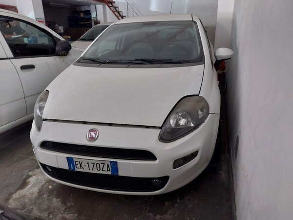 26#7849 Autocarro Fiat Punto in vendita - foto 2