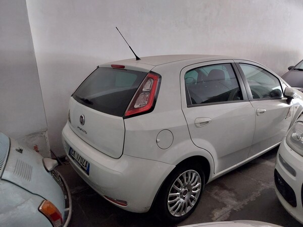 26#7849 Autocarro Fiat Punto in vendita - foto 3