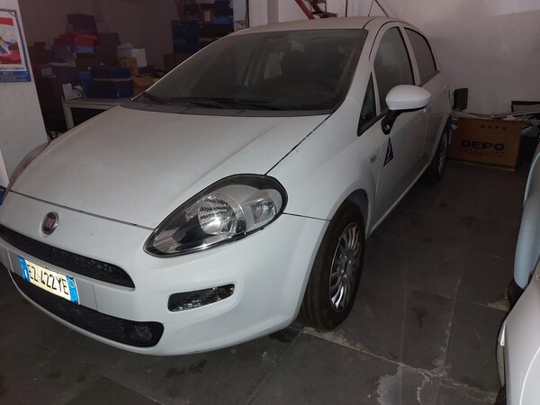 27#7849 Autocarro Fiat Punto 1.3 D MJT in vendita - foto 3