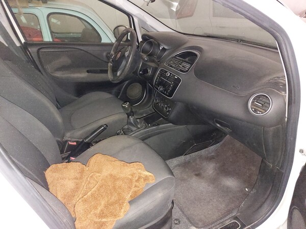 27#7849 Autocarro Fiat Punto 1.3 D MJT in vendita - foto 9