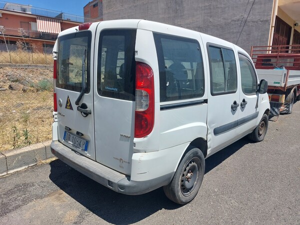 30#7849 Autocarro Fiat Doblò in vendita - foto 2