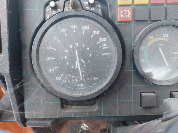 9#7849 Autocarro spazzaneve Iveco 180.26 in vendita - foto 2